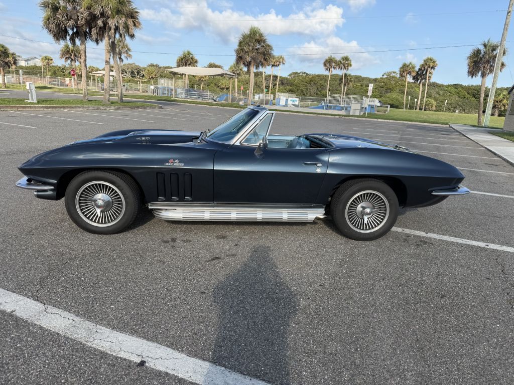 Photo 13 of this CHEVROLET CORVETTE