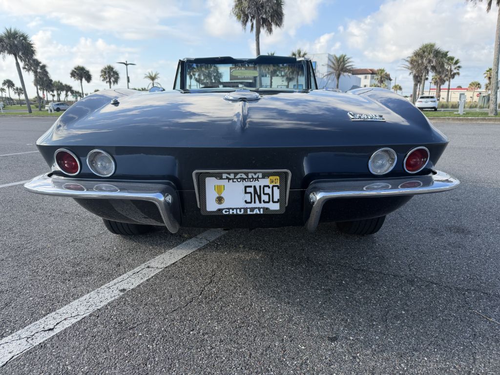 Photo 5 of this CHEVROLET CORVETTE