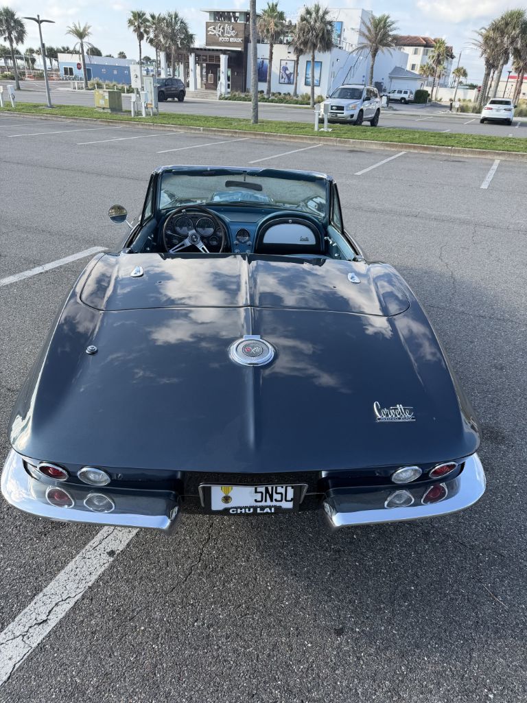 Photo 7 of this CHEVROLET CORVETTE