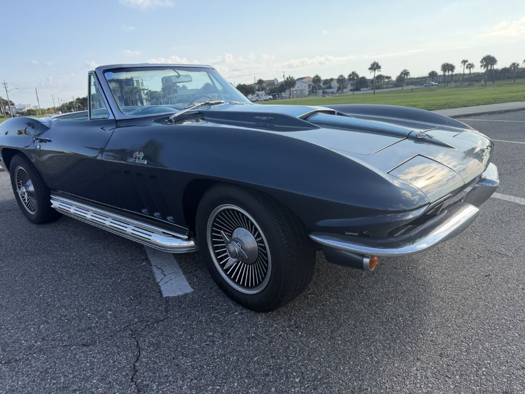 Photo 10 of this CHEVROLET CORVETTE