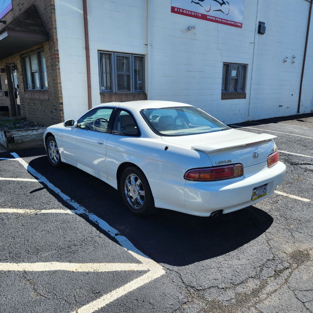 Photo 4 of this LEXUS SC
