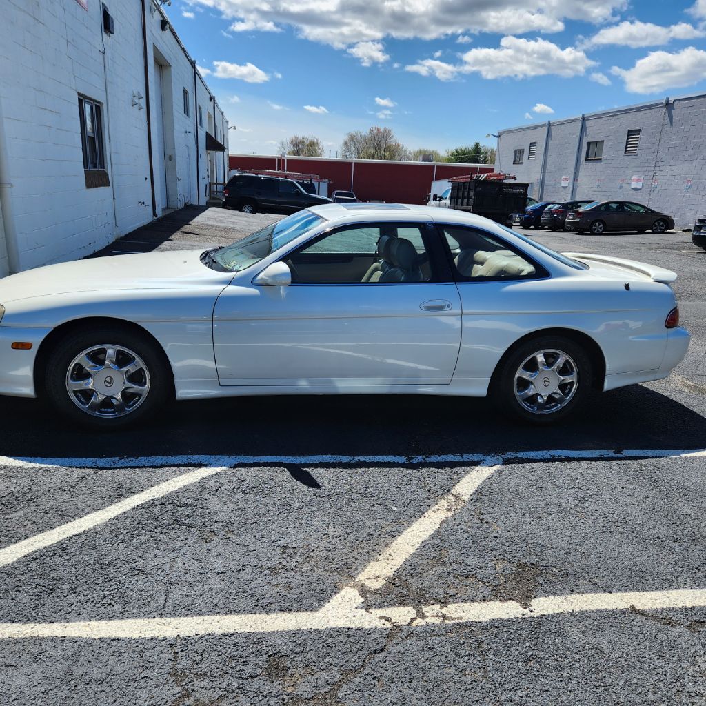 Photo 3 of this LEXUS SC