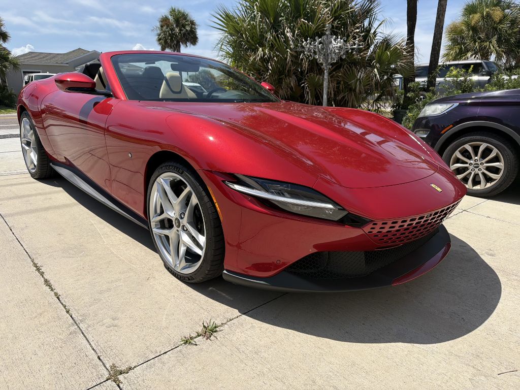 Photo 7 of this FERRARI ROMA SPIDER