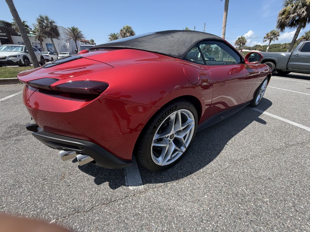 Photo 24 of this FERRARI ROMA SPIDER