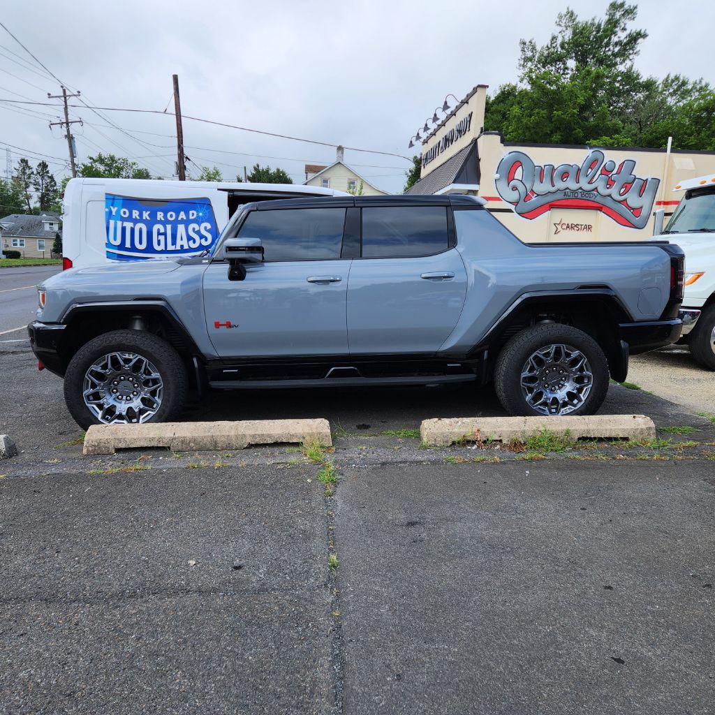 Photo 3 of this GMC HUMMER PICKUP