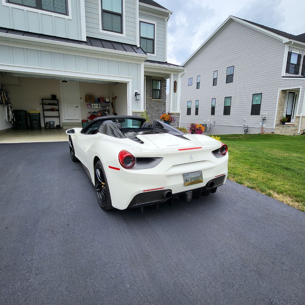 Photo 5 of this FERRARI 488 SPIDER