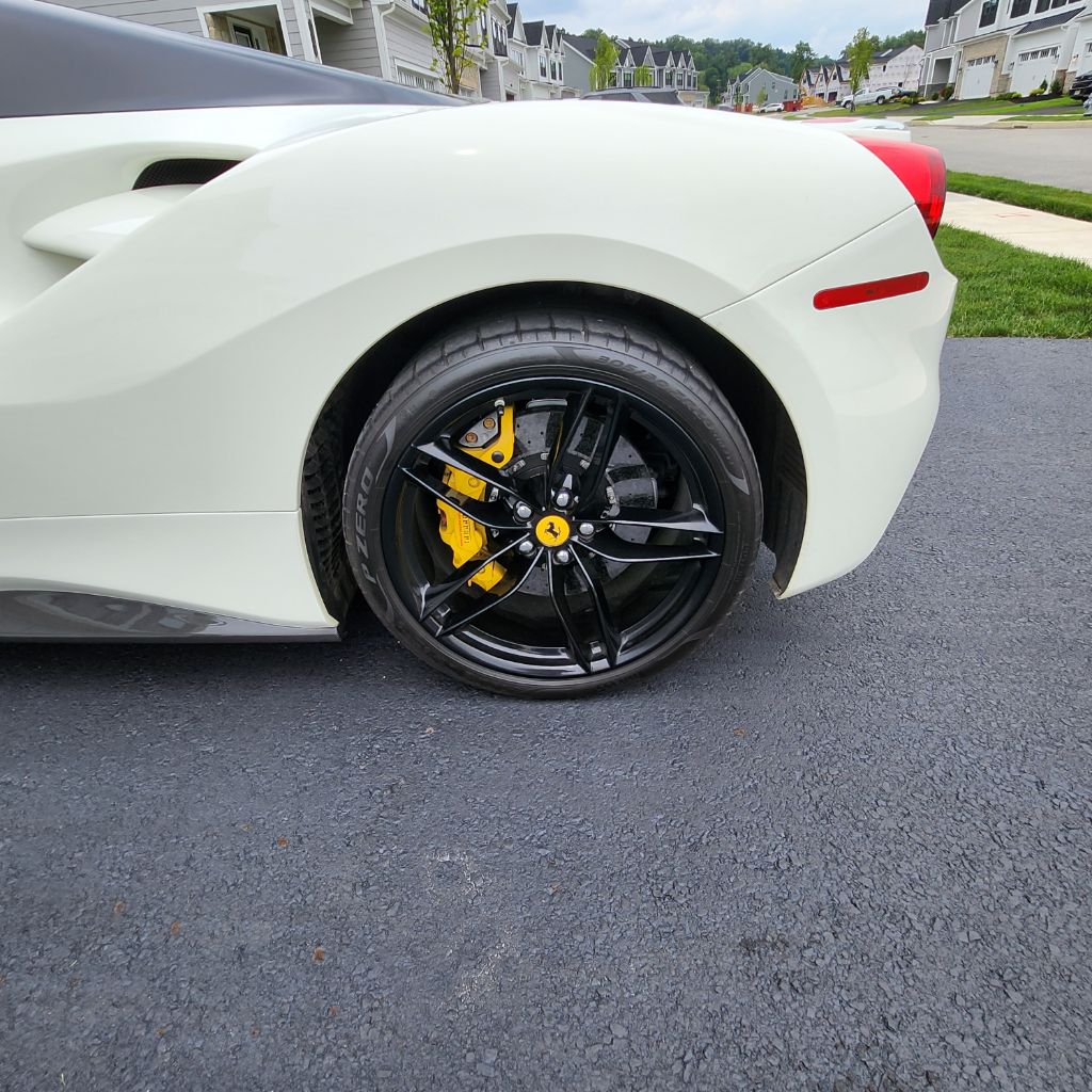 Photo 3 of this FERRARI 488 SPIDER