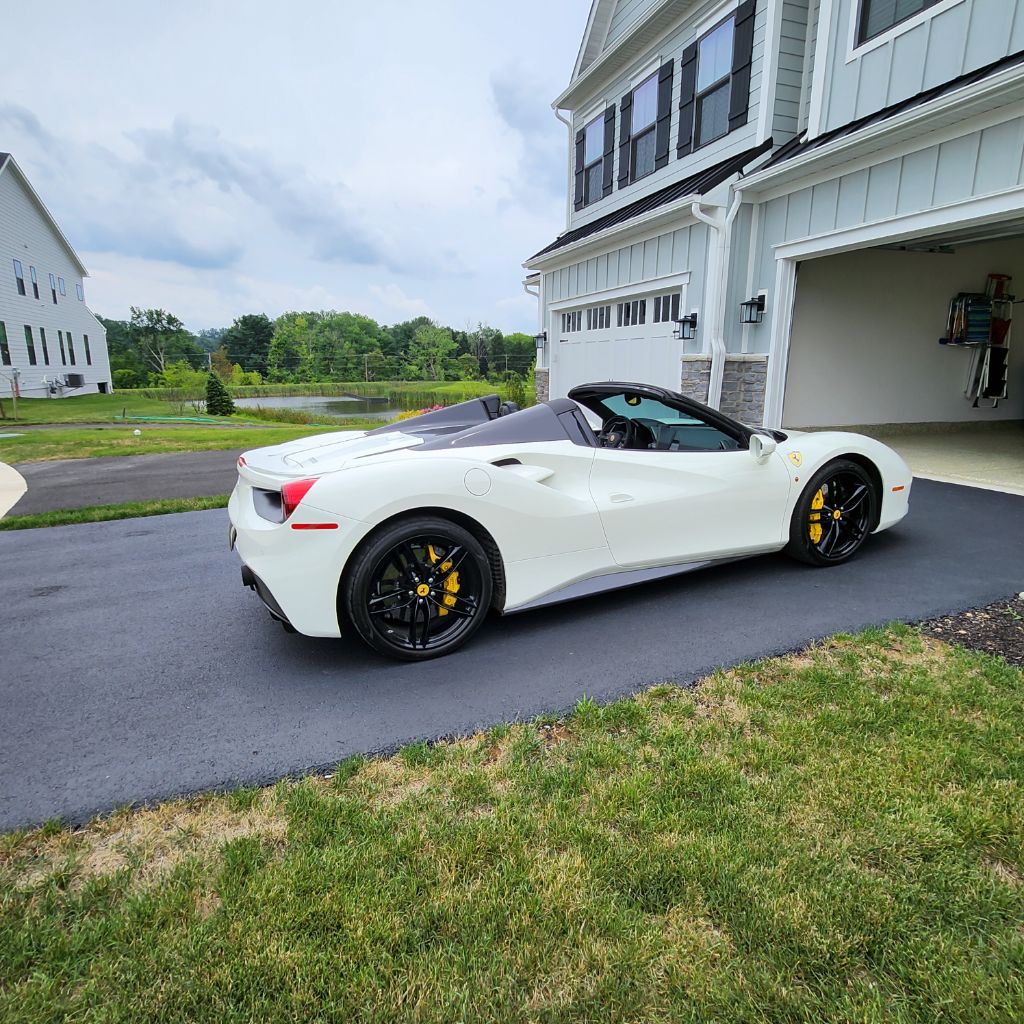 Photo 6 of this FERRARI 488 SPIDER