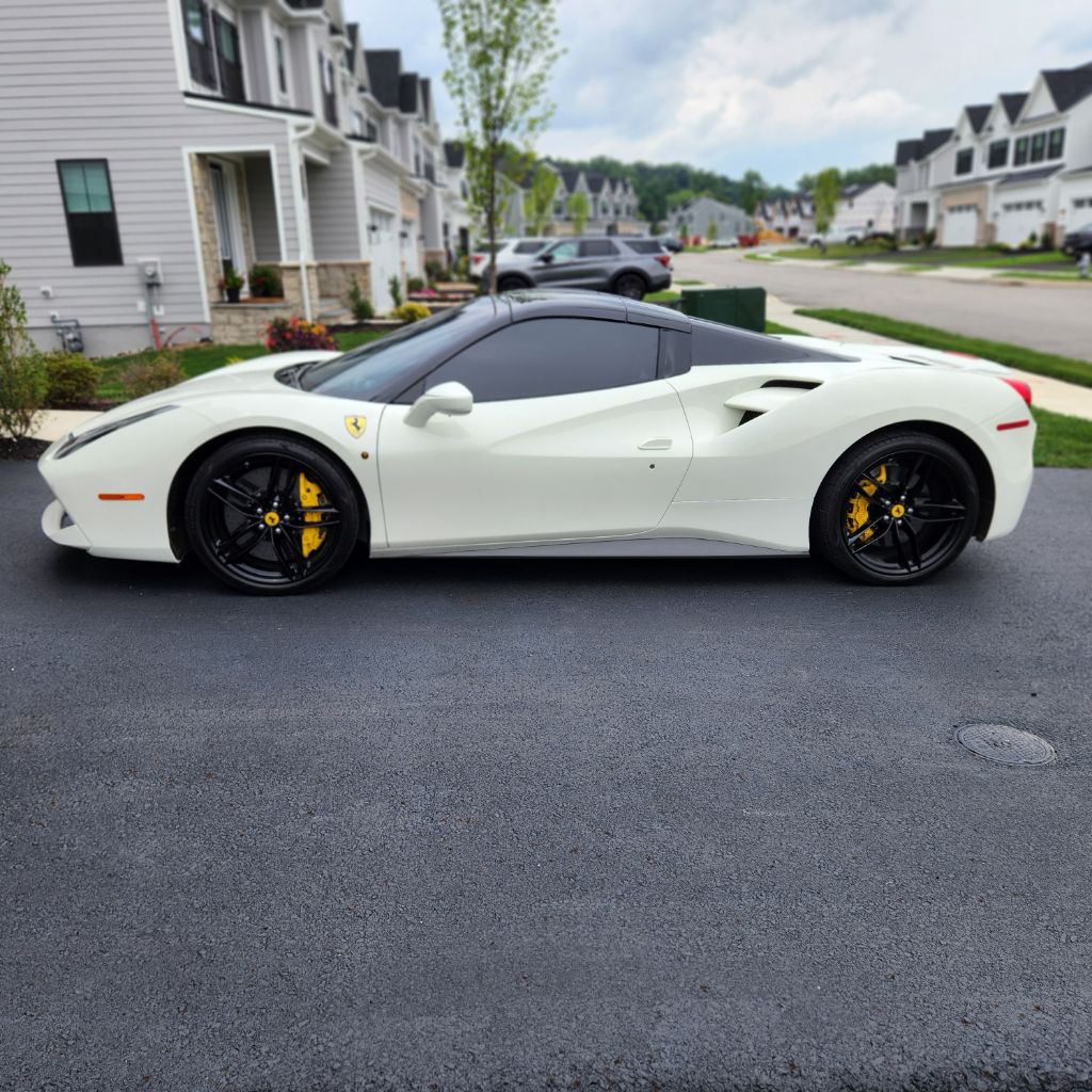 Photo 17 of this FERRARI 488 SPIDER