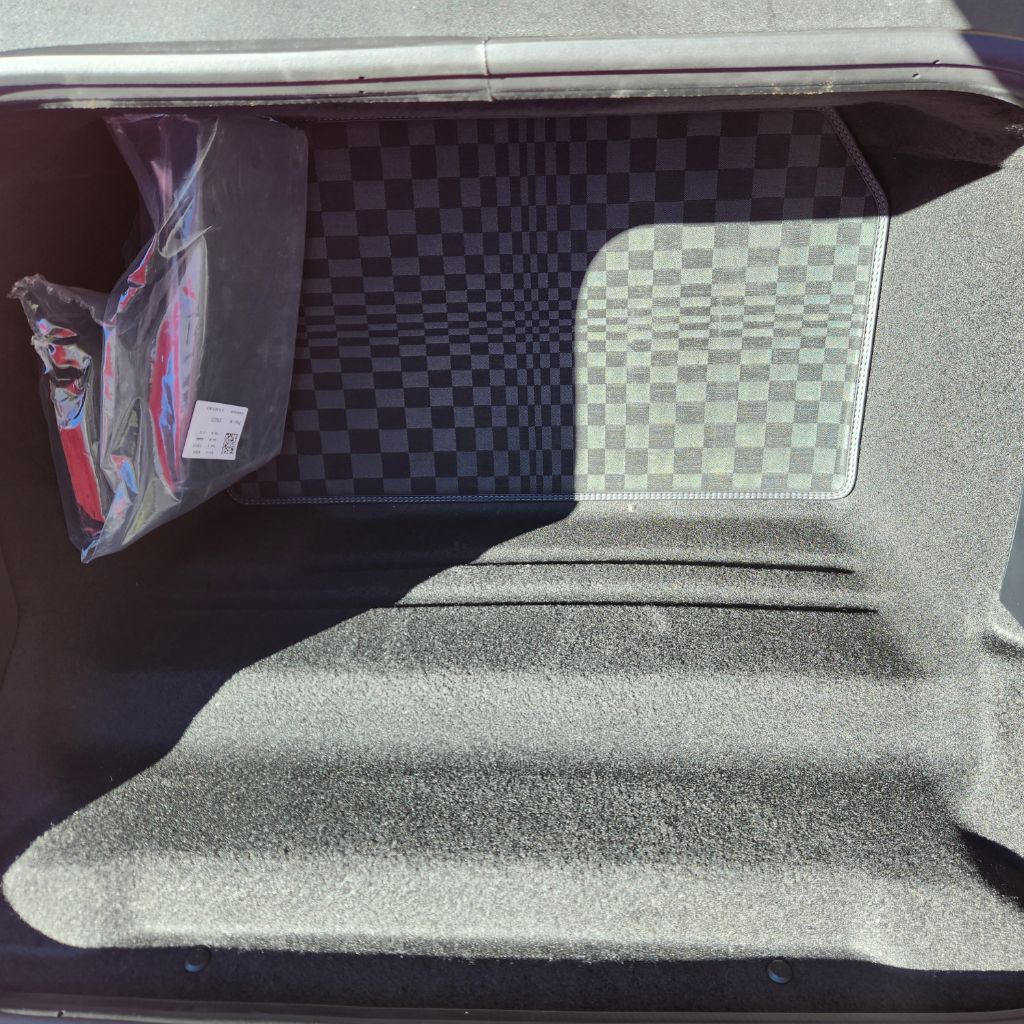 Photo 30 of this PORSCHE 911