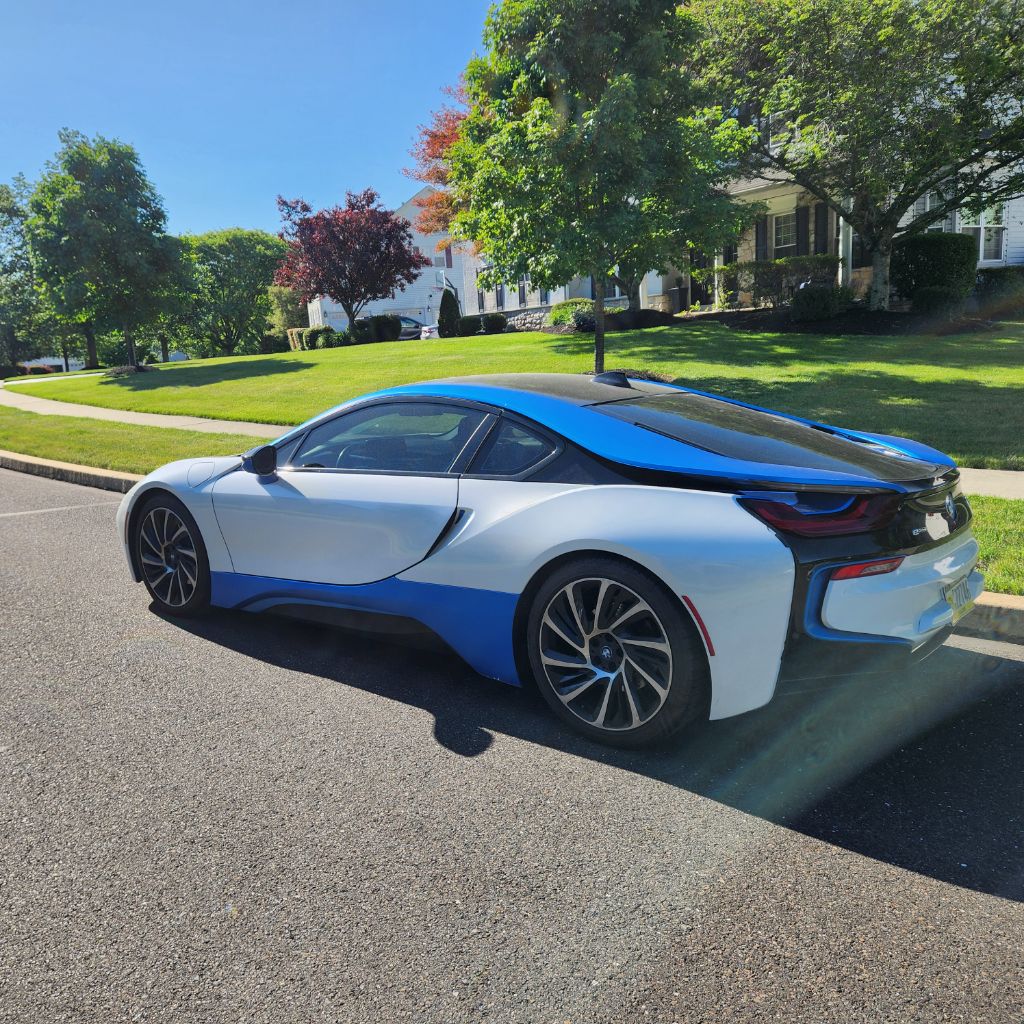Photo 6 of this BMW I8