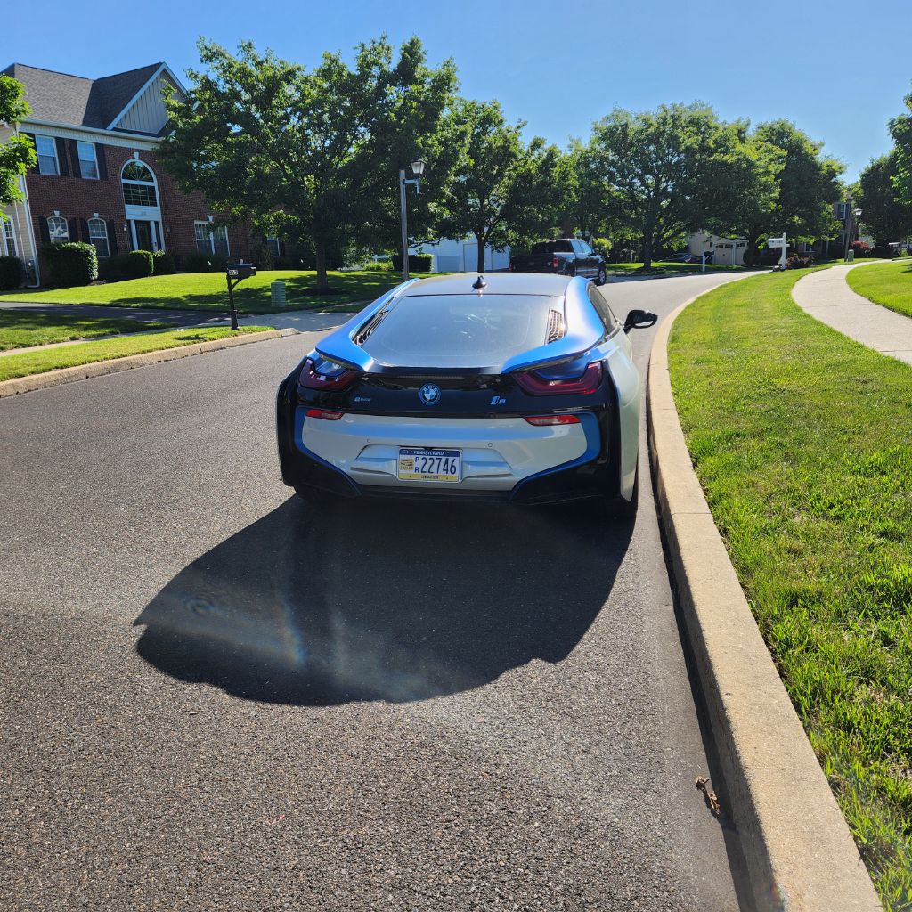 Photo 5 of this BMW I8