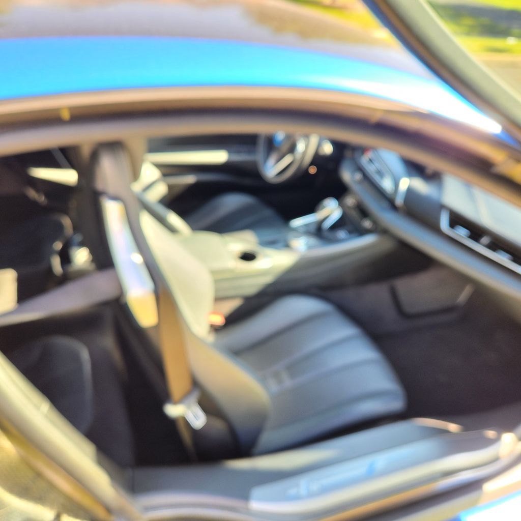 Photo 15 of this BMW I8