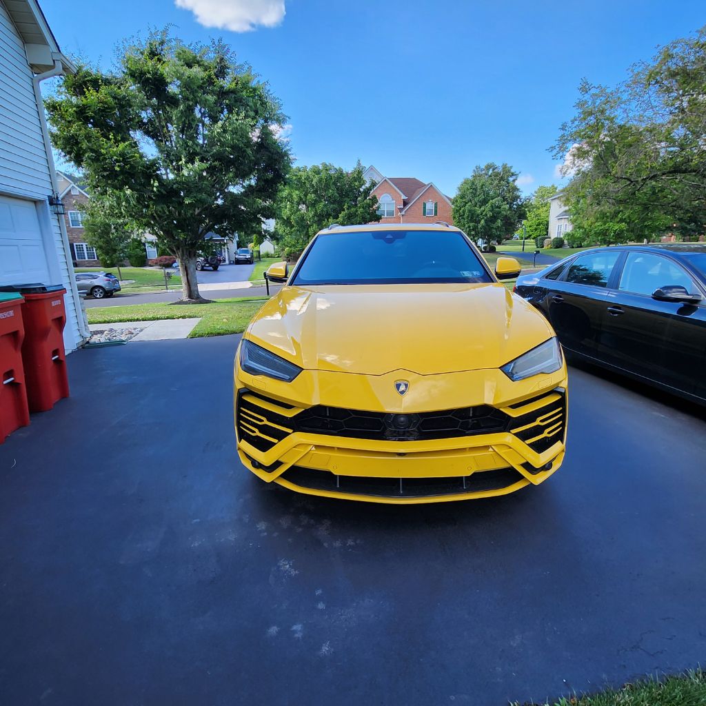 Photo 26 of this LAMBORGHINI URUS