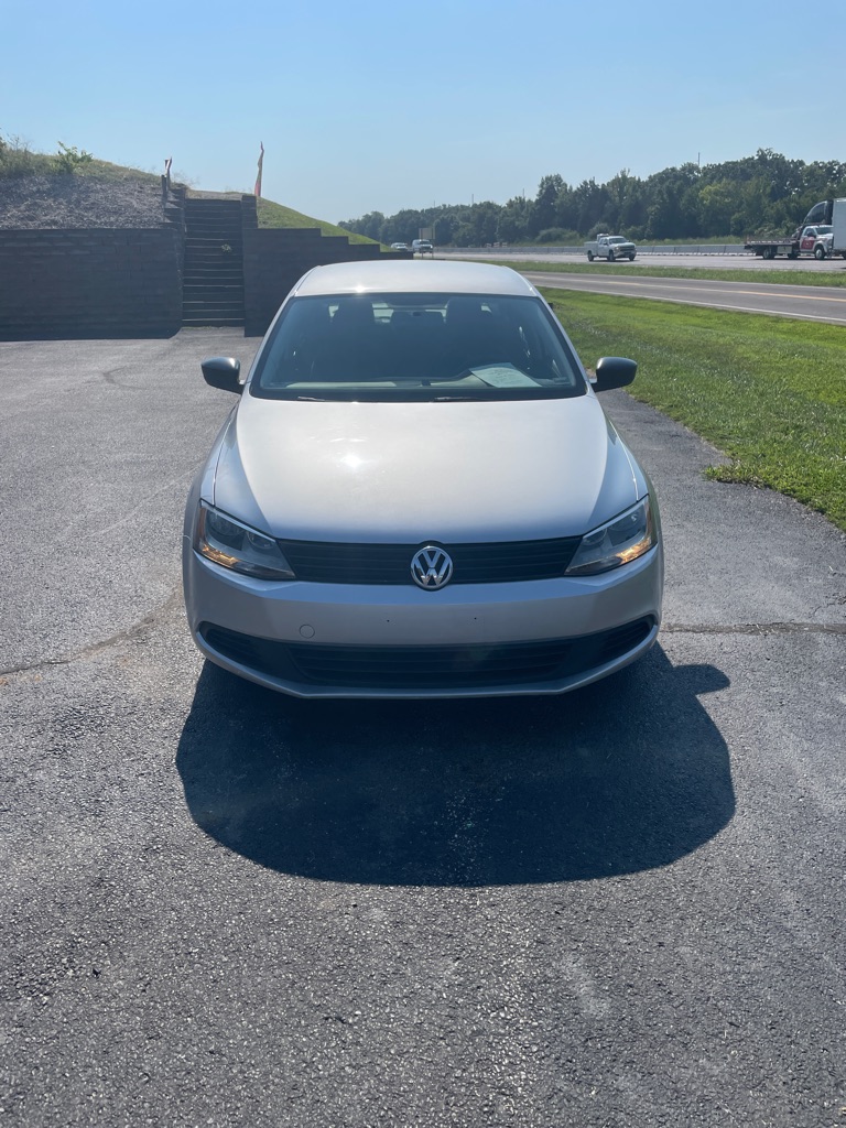 Photo 8 of this VOLKSWAGEN JETTA