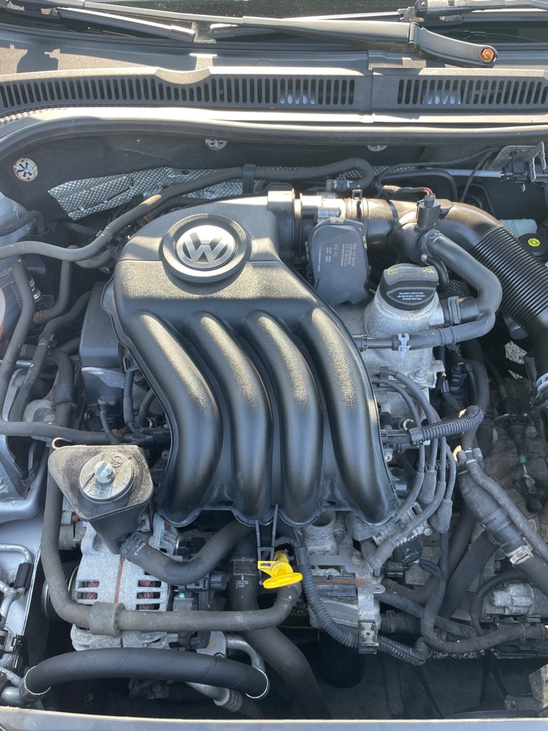 Photo 24 of this VOLKSWAGEN JETTA