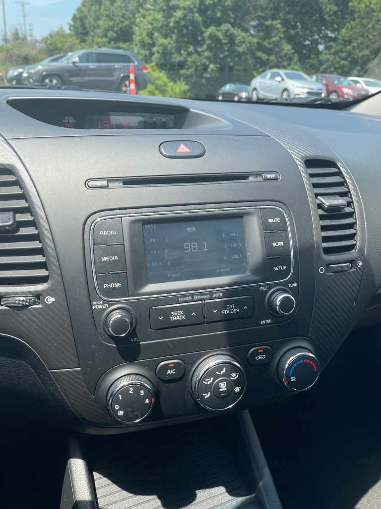 Photo 13 of this KIA FORTE