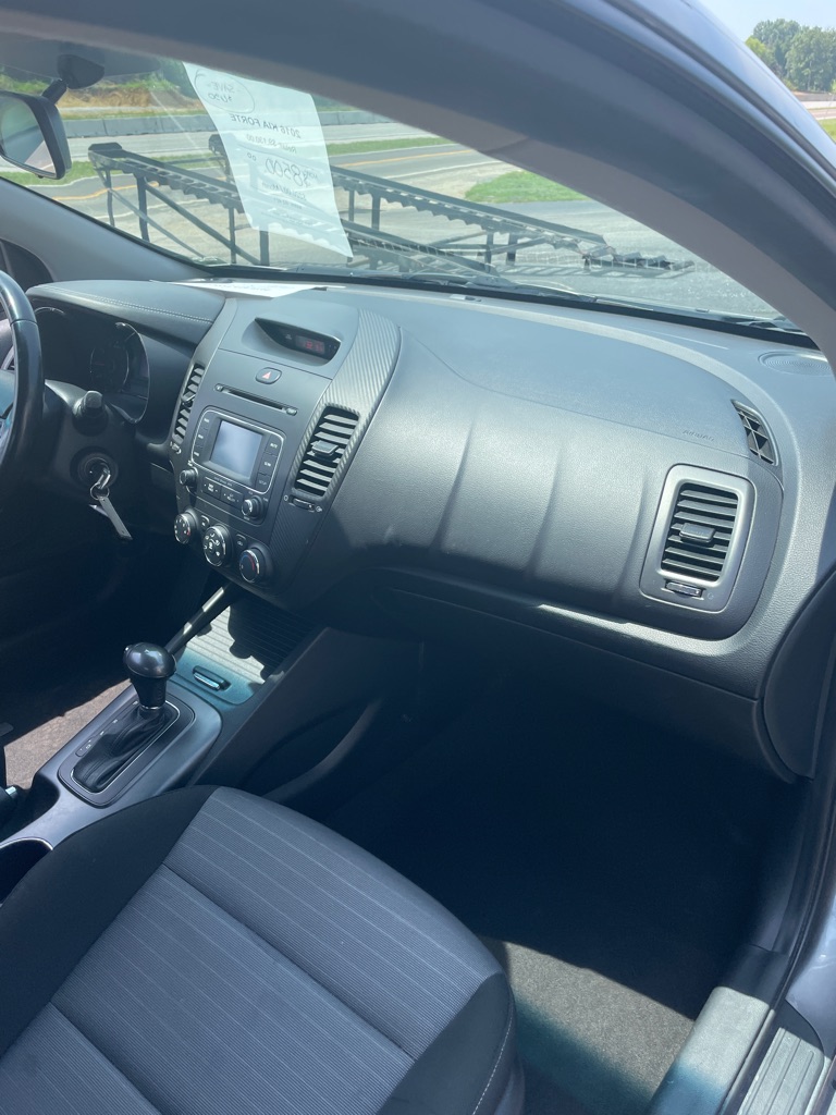Photo 19 of this KIA FORTE