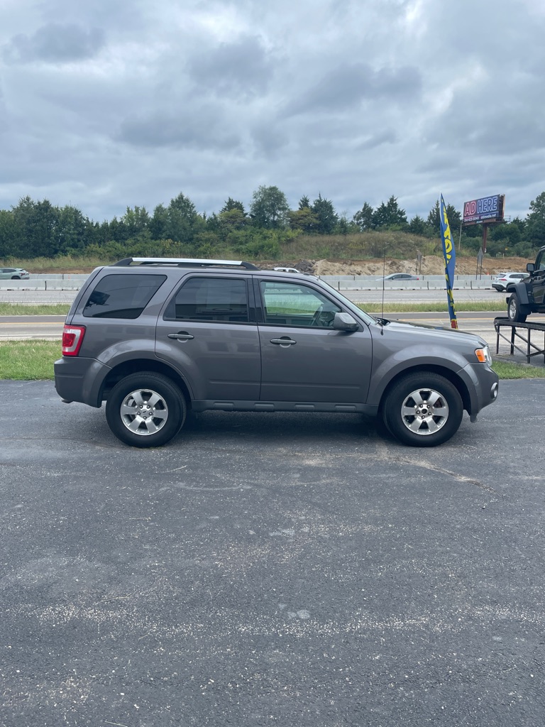 Photo 6 of this FORD ESCAPE