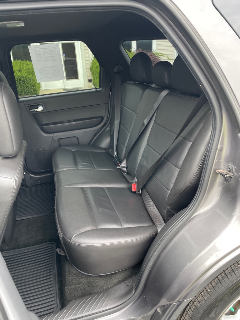 Photo 18 of this FORD ESCAPE