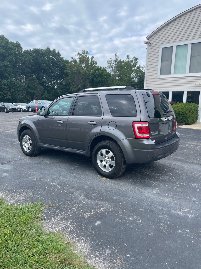 Photo 3 of this FORD ESCAPE