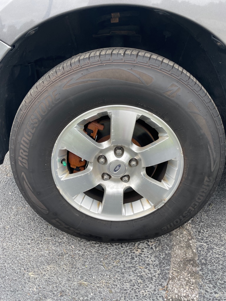 Photo 25 of this FORD ESCAPE