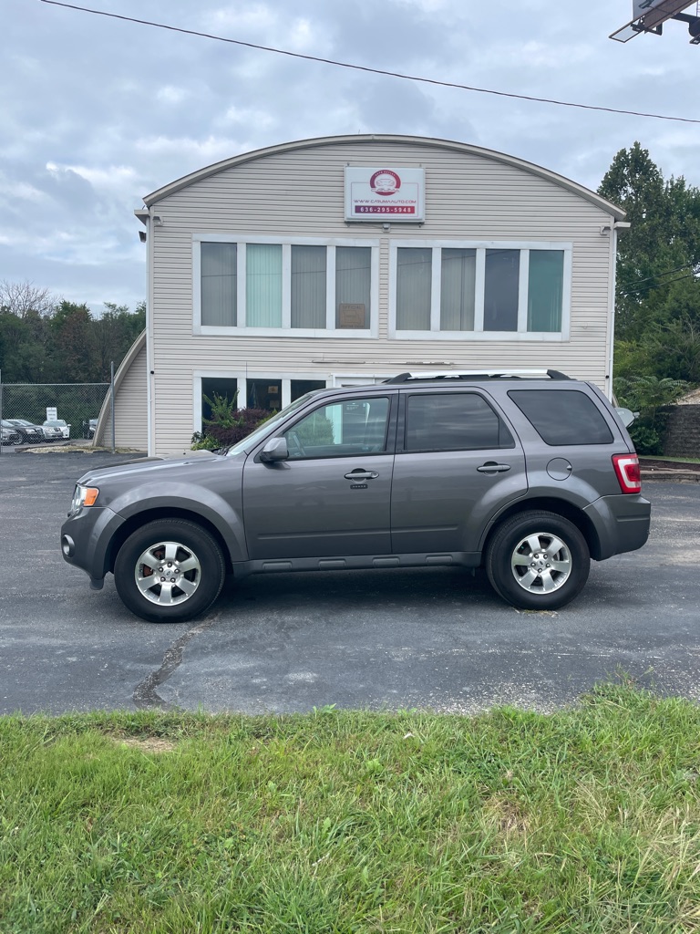 Photo 2 of this FORD ESCAPE