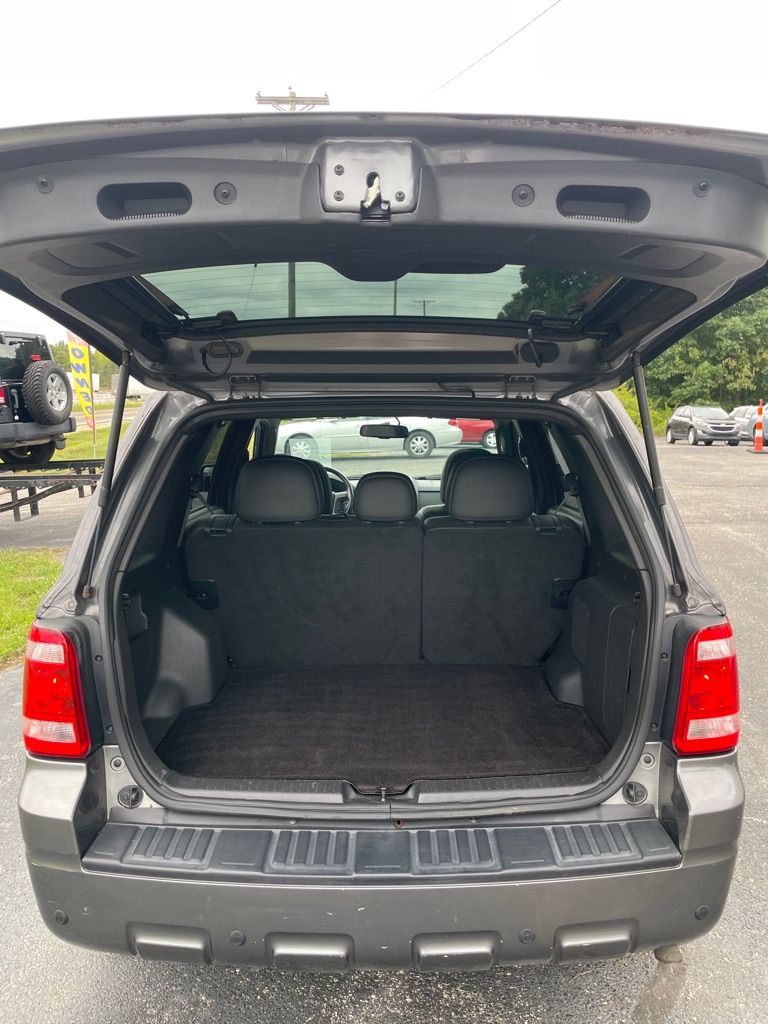Photo 19 of this FORD ESCAPE