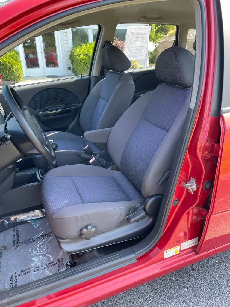 Photo 14 of this CHEVROLET AVEO