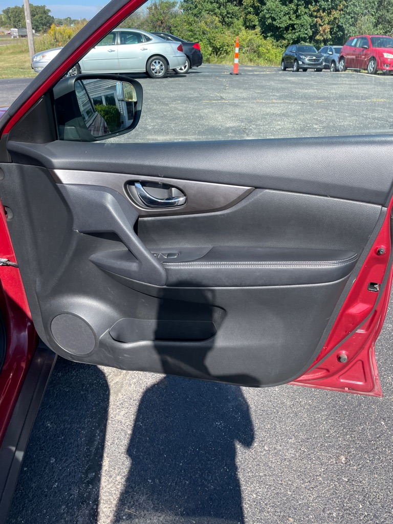 Photo 22 of this NISSAN ROGUE