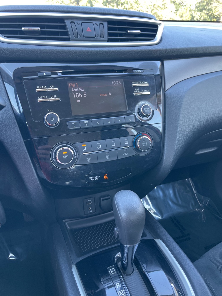 Photo 13 of this NISSAN ROGUE