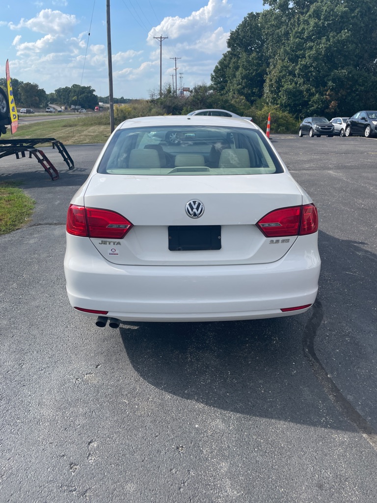 Photo 4 of this VOLKSWAGEN JETTA