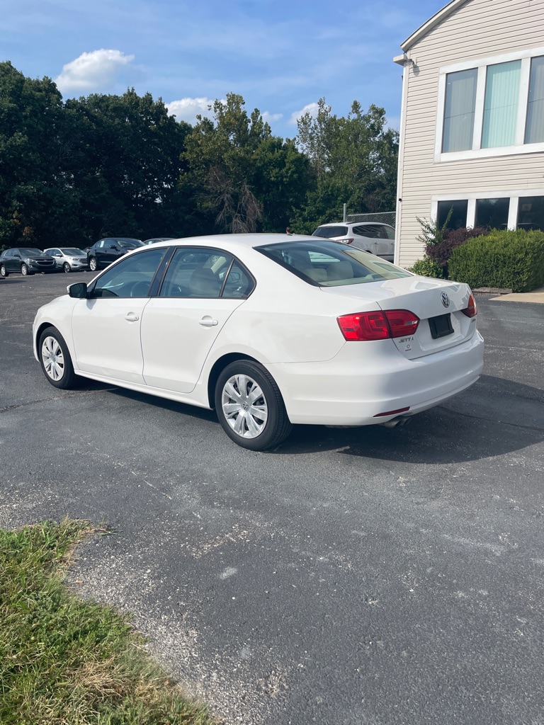 Photo 3 of this VOLKSWAGEN JETTA