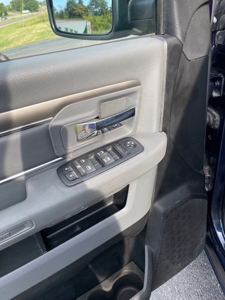 Photo 11 of this RAM 1500
