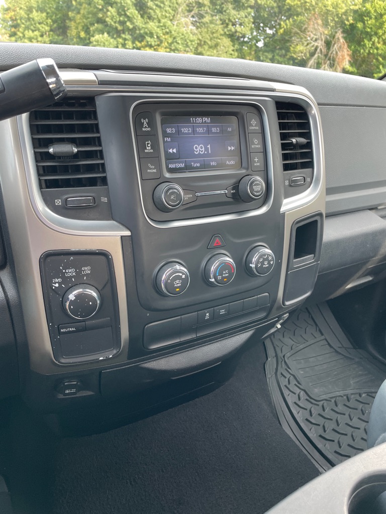 Photo 13 of this RAM 1500