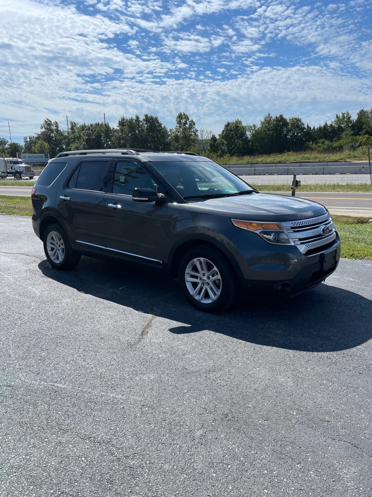 Photo 7 of this FORD EXPLORER