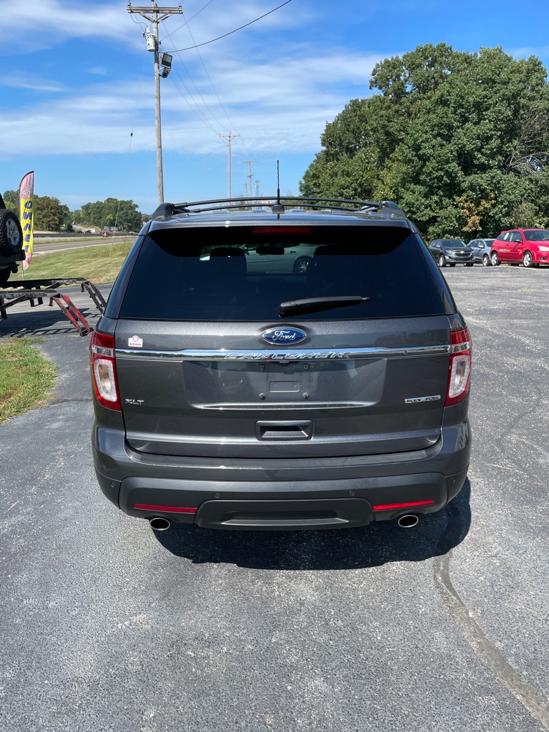 Photo 4 of this FORD EXPLORER