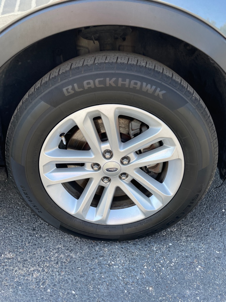 Photo 26 of this FORD EXPLORER