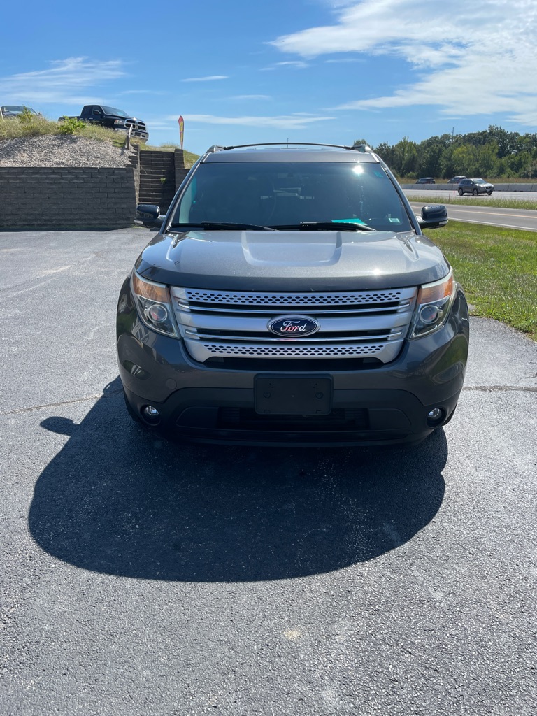 Photo 8 of this FORD EXPLORER