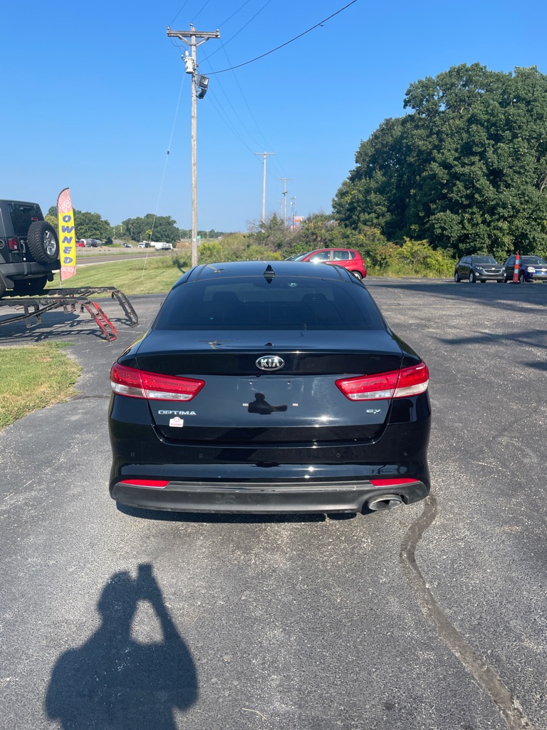 Photo 4 of this KIA OPTIMA