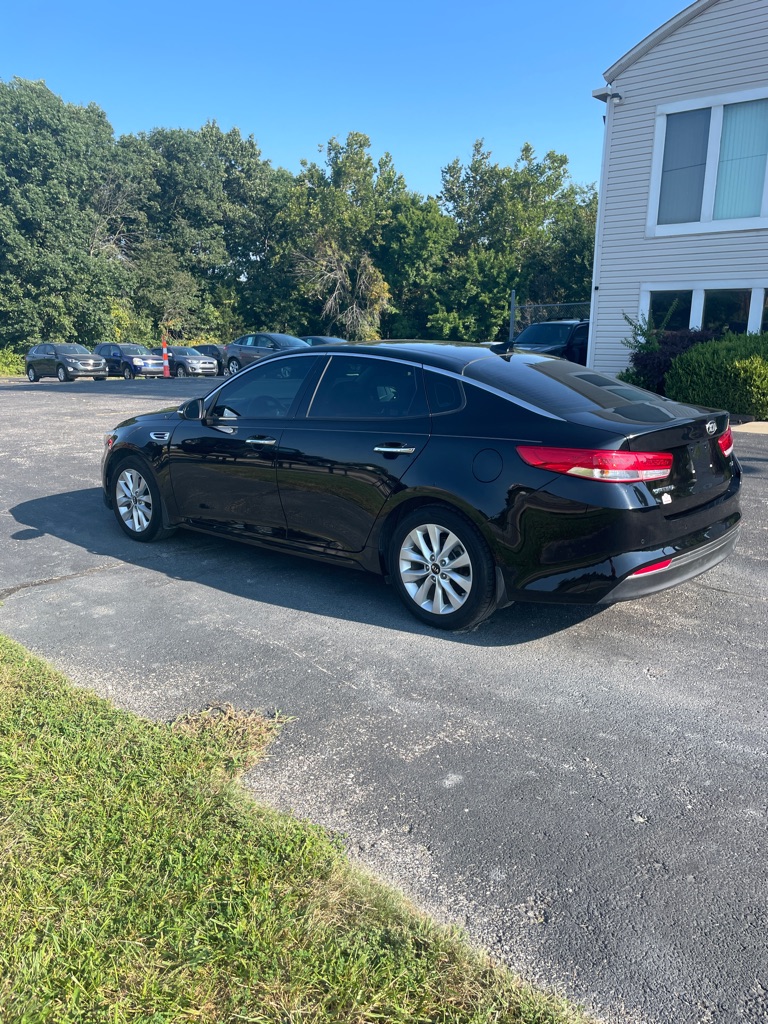 Photo 3 of this KIA OPTIMA
