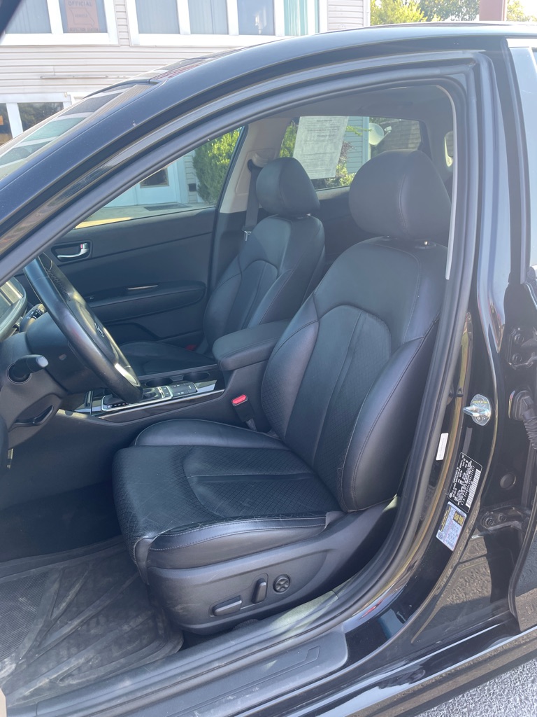 Photo 15 of this KIA OPTIMA