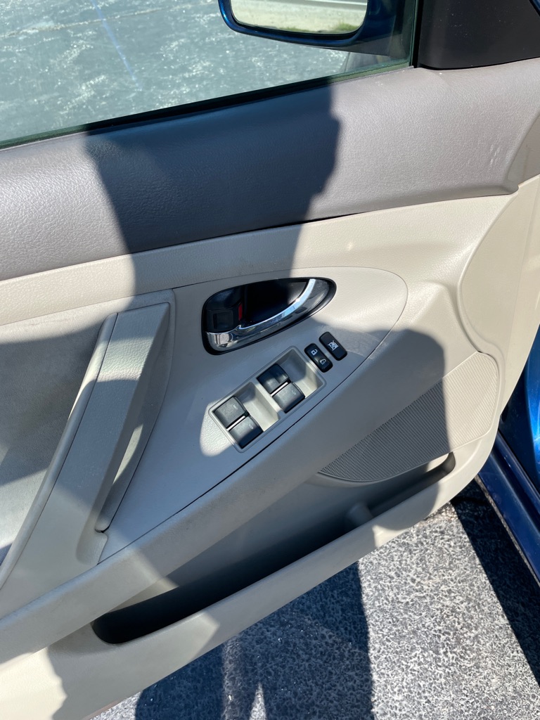 Photo 11 of this TOYOTA CAMRY