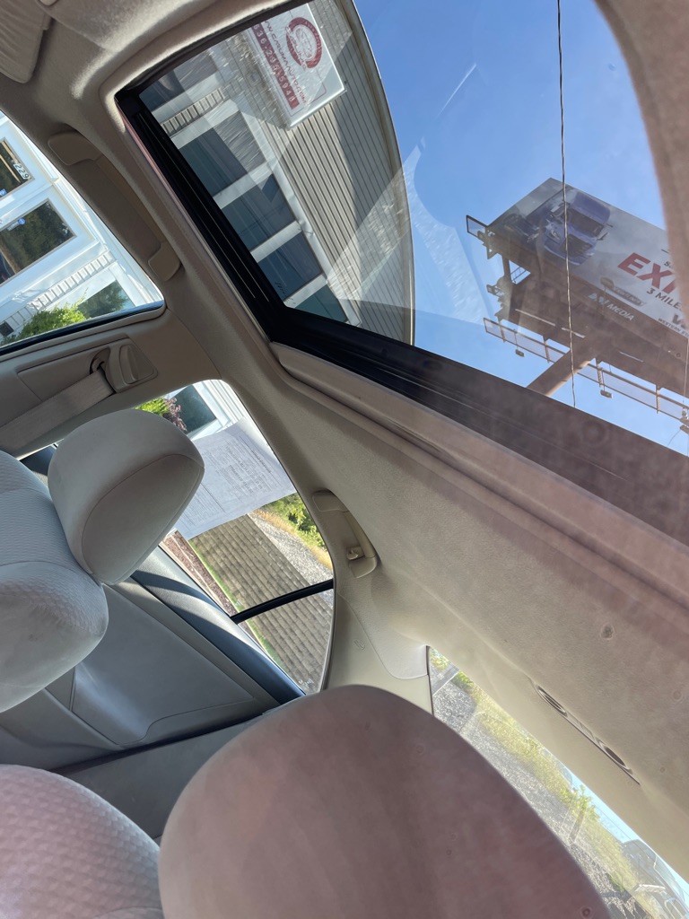 Photo 15 of this TOYOTA CAMRY