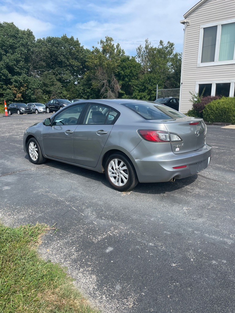 Photo 3 of this MAZDA 3