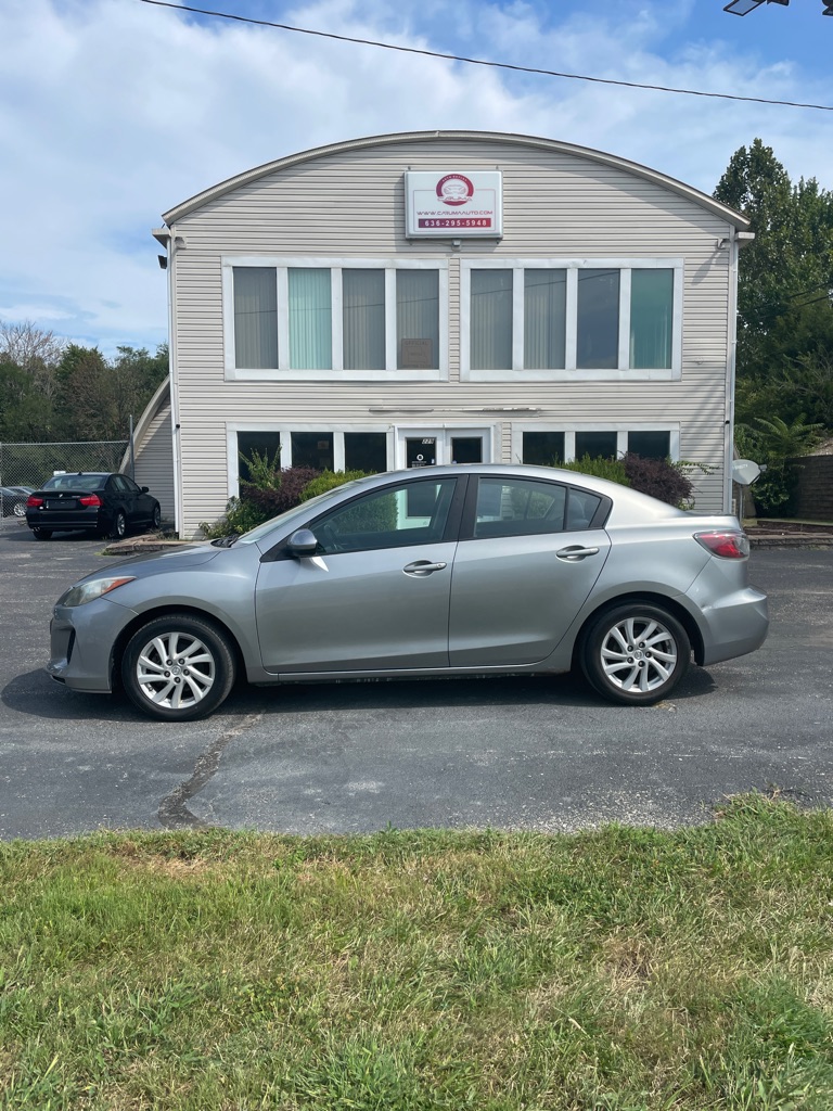 Photo 2 of this MAZDA 3