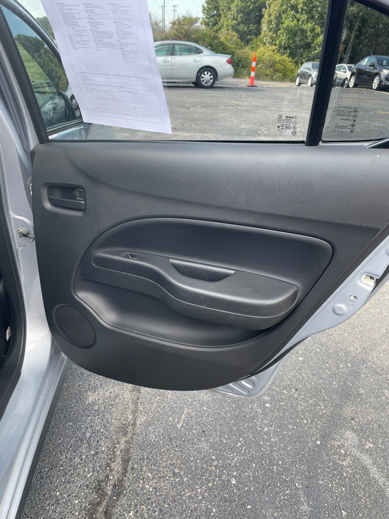 Photo 18 of this MITSUBISHI MIRAGE