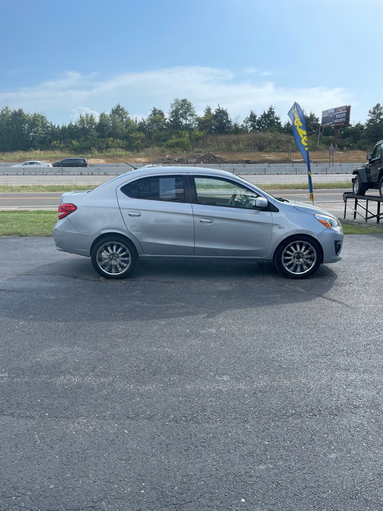 Photo 6 of this MITSUBISHI MIRAGE