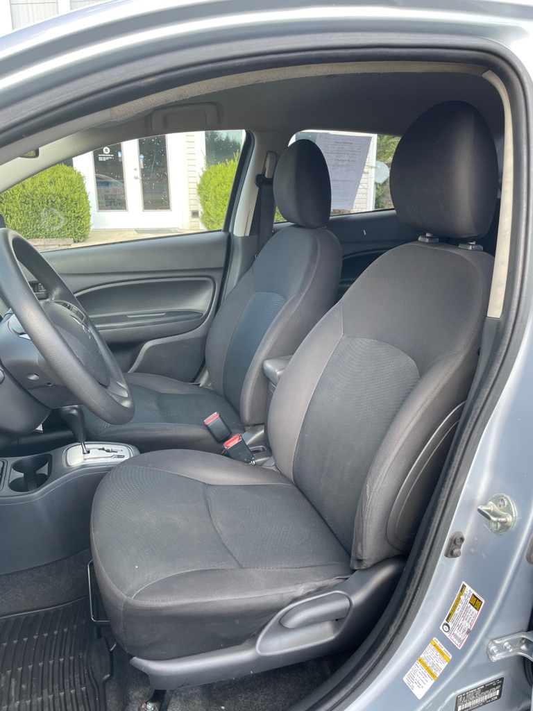 Photo 14 of this MITSUBISHI MIRAGE