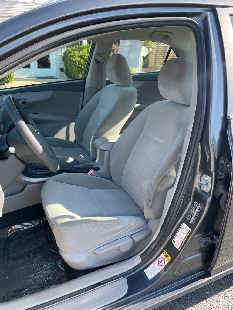 Photo 14 of this TOYOTA COROLLA